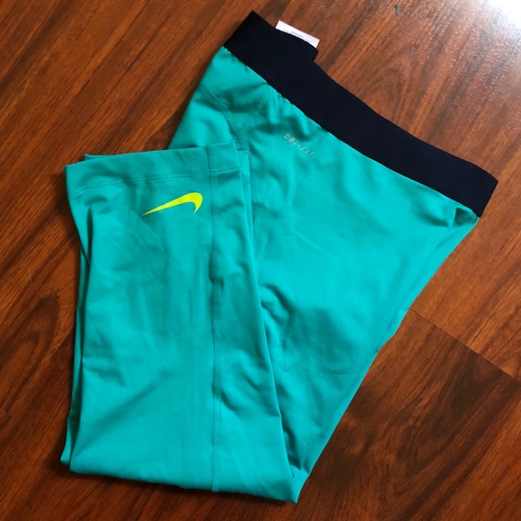 Nike Pants - Nike Pro leggings